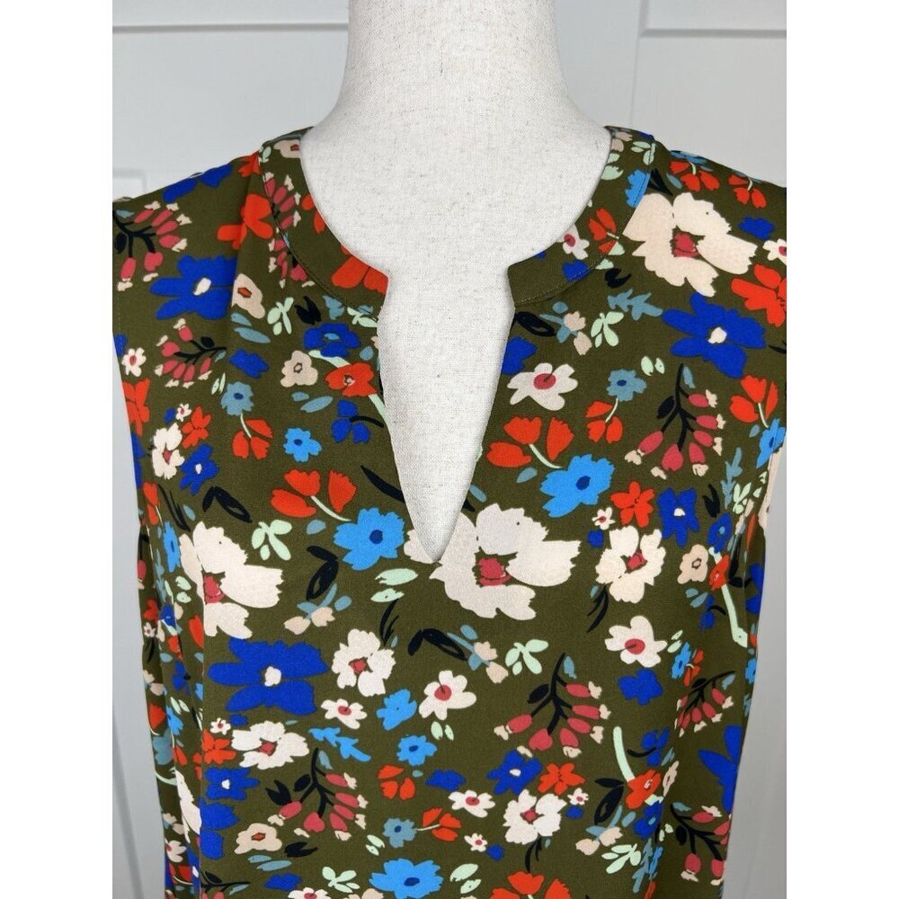 Cabi M Olive Floral Sleeveless Blouse Hi Low Tunic Top Split Neck Colorful Flowy - Picture 3 of 9